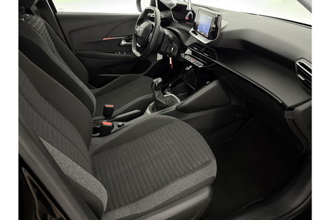 Peugeot 208 1.2 PureTech Airco Carplay Cruise LED Navigatie 16"LMV PDC