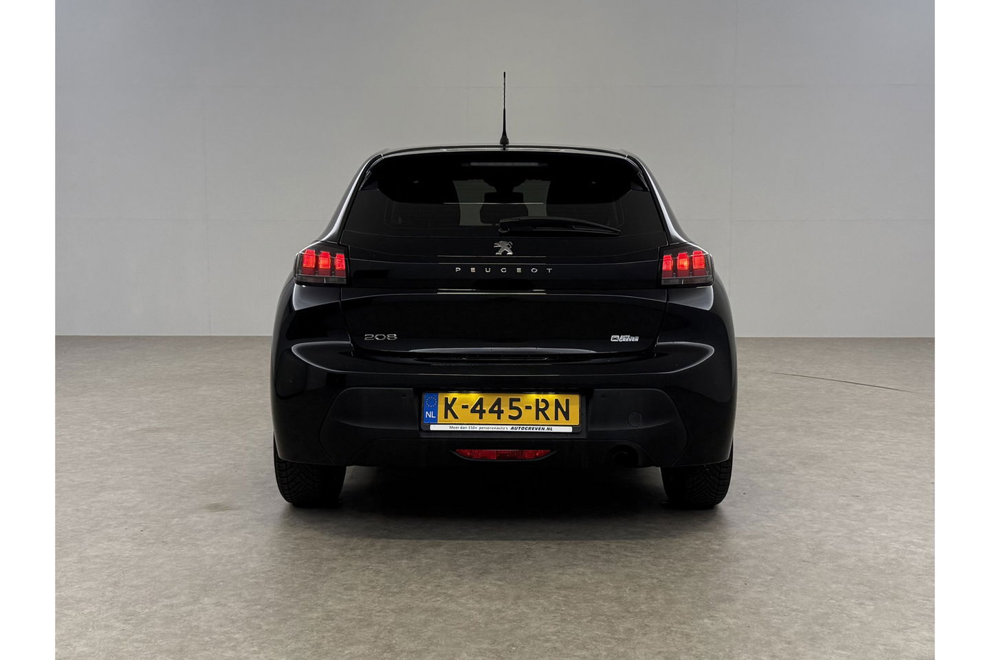 Peugeot 208 1.2 PureTech Airco Carplay Cruise LED Navigatie 16"LMV PDC
