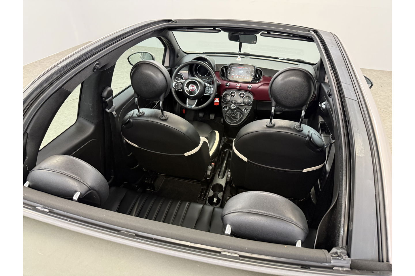 Fiat 500C 1.2 Lounge Cabriolet Clima Cruise Carplay Open Dak LED Leder PDC 16"LMV
