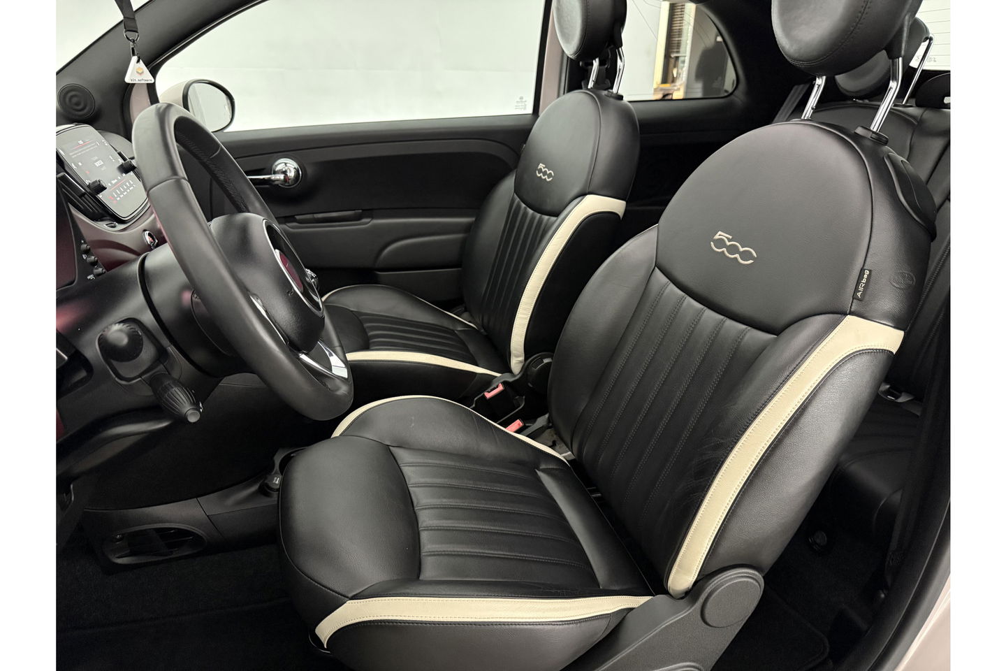 Fiat 500C 1.2 Lounge Cabriolet Clima Cruise Carplay Open Dak LED Leder PDC 16"LMV