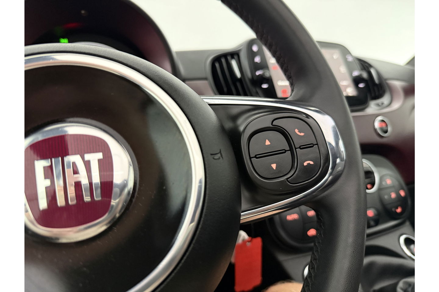 Fiat 500C 1.2 Lounge Cabriolet Clima Cruise Carplay Open Dak LED Leder PDC 16"LMV