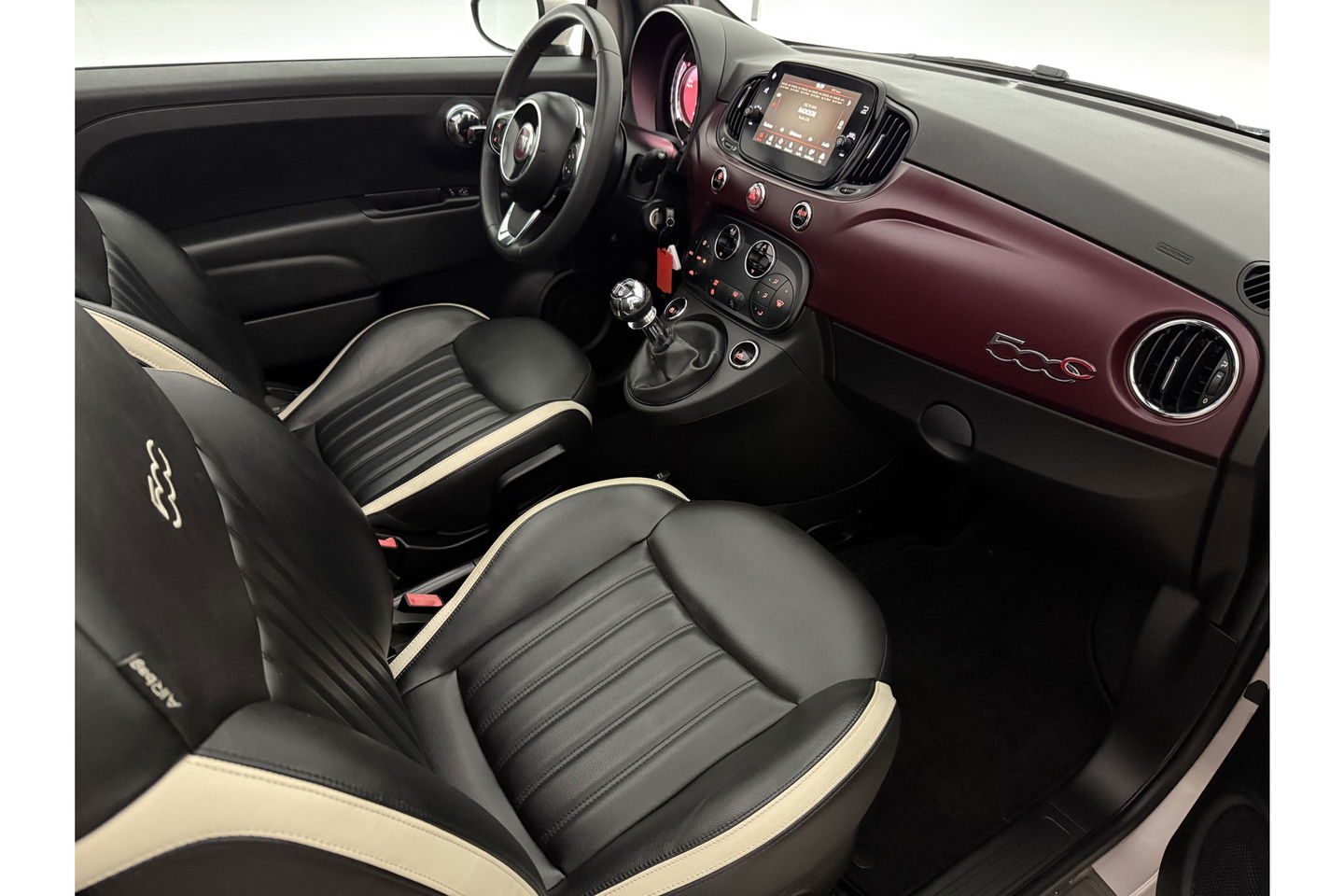 Fiat 500C 1.2 Lounge Cabriolet Clima Cruise Carplay Open Dak LED Leder PDC 16"LMV