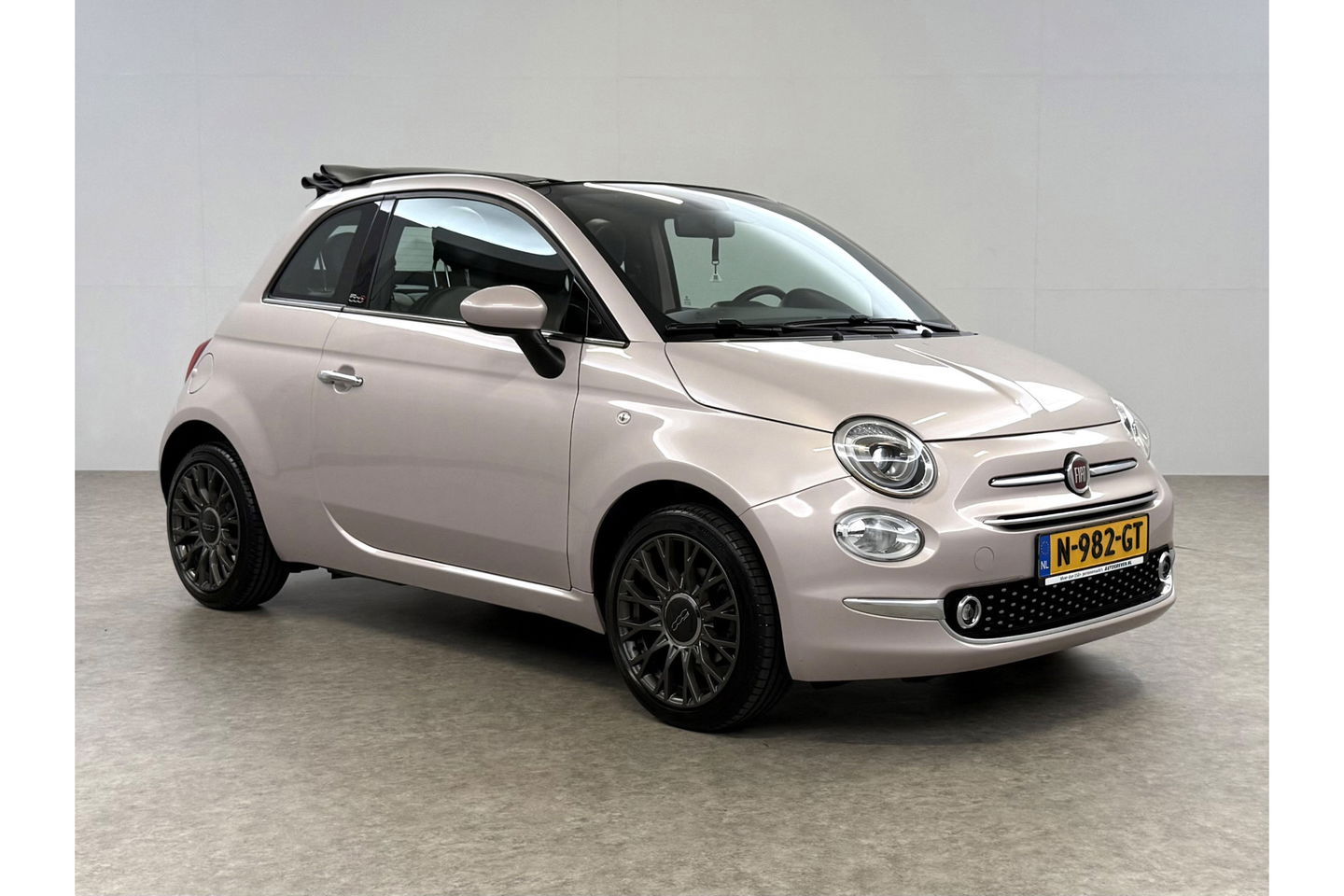 Fiat 500C 1.2 Lounge Cabriolet Clima Cruise Carplay Open Dak LED Leder PDC 16"LMV