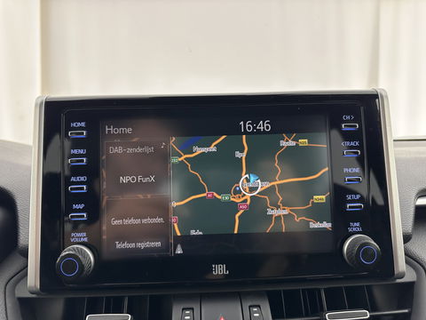 Toyota RAV4 2.5 Hybrid AWD Bi-Tone (INCL.BTW) *LEATHER | FULL-LED | ADAPTIVE-CRUISE | BLINDS-SPOT | TOP-VIEW | JBL-SOUND | KEYLESS | NAVI-FULLMAP | DAB+ | 18''ALU | TOWBAR*