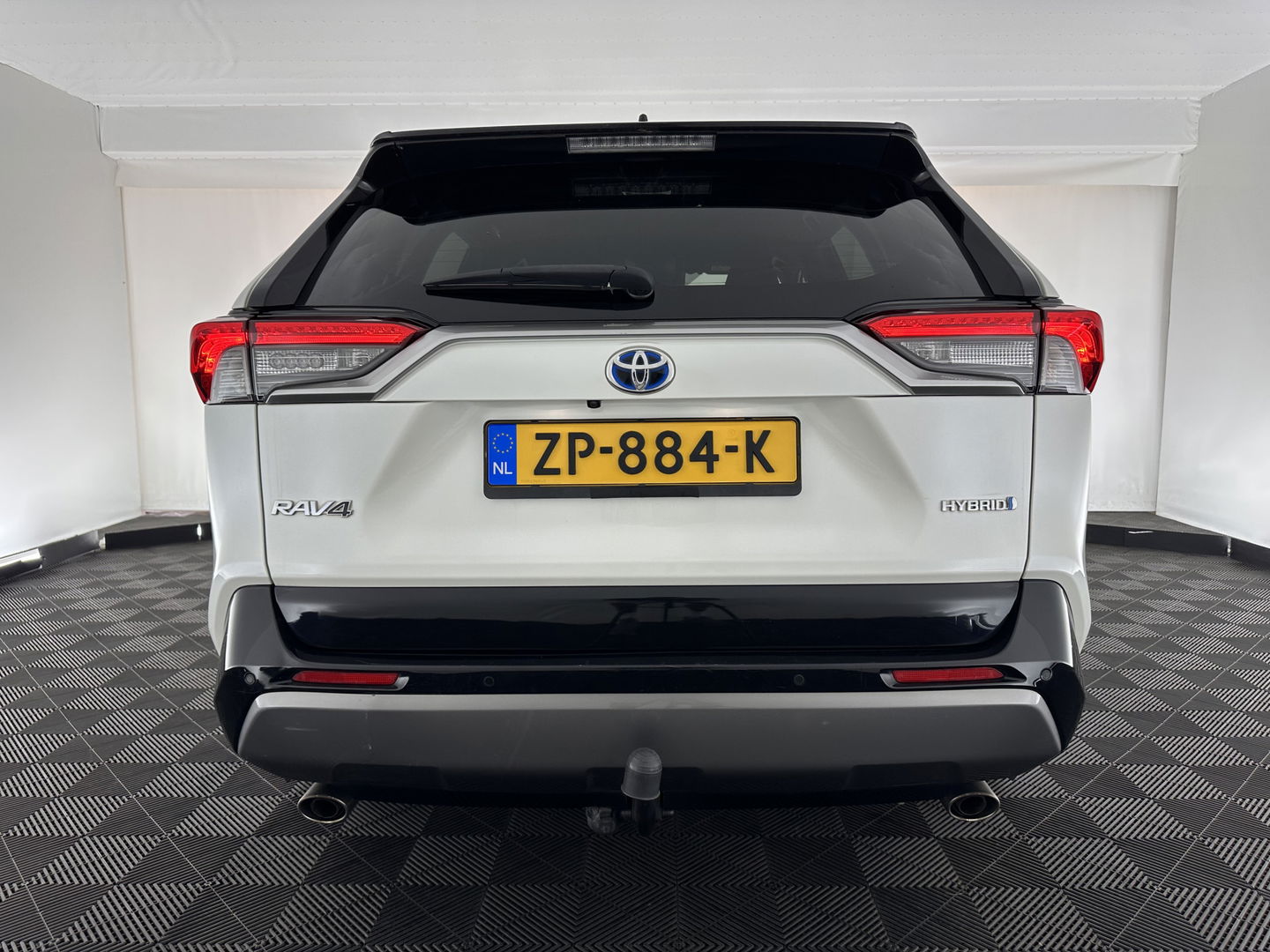 Toyota RAV4 2.5 Hybrid AWD Bi-Tone (INCL.BTW) *LEATHER | FULL-LED | ADAPTIVE-CRUISE | BLINDS-SPOT | TOP-VIEW | JBL-SOUND | KEYLESS | NAVI-FULLMAP | DAB+ | 18''ALU | TOWBAR*