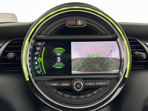 MINI Mini Electric Yours 33 kWh [ 3-Fase ] Aut.*PANO | LUXURY-LEATHER | HARMAN/KARDON-AUDIO | MATRIX-LED | KEYLESS | CAMERA | NAVI-FULLMAP | DIGI-COCKPIT | DAB | HEAD-UP | HEATED-SPORTSEATS | AMBIENT-LIGHT | CCS-FASTLOADER | 17"ALU*
