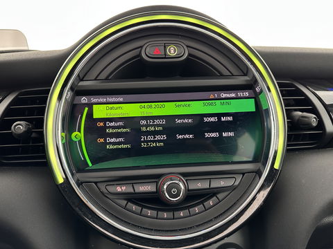 MINI Mini Electric Yours 33 kWh [ 3-Fase ] Aut.*PANO | LUXURY-LEATHER | HARMAN/KARDON-AUDIO | MATRIX-LED | KEYLESS | CAMERA | NAVI-FULLMAP | DIGI-COCKPIT | DAB | HEAD-UP | HEATED-SPORTSEATS | AMBIENT-LIGHT | CCS-FASTLOADER | 17"ALU*