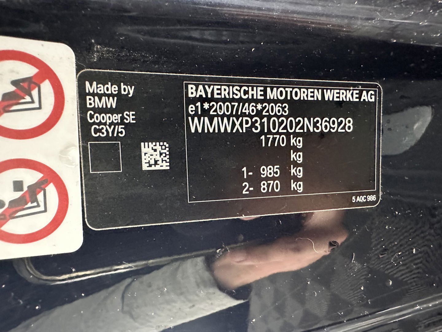 MINI Mini Electric Yours 33 kWh [ 3-Fase ] Aut.*PANO | LUXURY-LEATHER | HARMAN/KARDON-AUDIO | MATRIX-LED | KEYLESS | CAMERA | NAVI-FULLMAP | DIGI-COCKPIT | DAB | HEAD-UP | HEATED-SPORTSEATS | AMBIENT-LIGHT | CCS-FASTLOADER | 17"ALU*