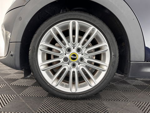 MINI Mini Electric Yours 33 kWh [ 3-Fase ] Aut.*PANO | LUXURY-LEATHER | HARMAN/KARDON-AUDIO | MATRIX-LED | KEYLESS | CAMERA | NAVI-FULLMAP | DIGI-COCKPIT | DAB | HEAD-UP | HEATED-SPORTSEATS | AMBIENT-LIGHT | CCS-FASTLOADER | 17"ALU*