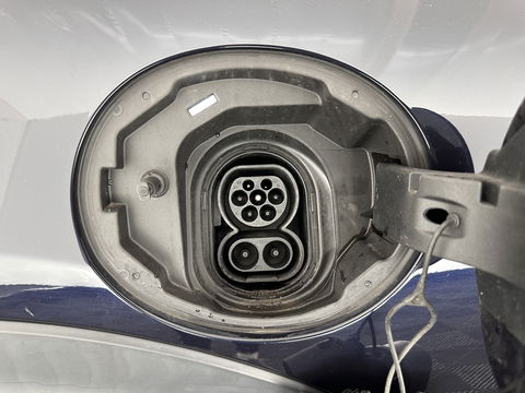 MINI Mini Electric Yours 33 kWh [ 3-Fase ] Aut.*PANO | LUXURY-LEATHER | HARMAN/KARDON-AUDIO | MATRIX-LED | KEYLESS | CAMERA | NAVI-FULLMAP | DIGI-COCKPIT | DAB | HEAD-UP | HEATED-SPORTSEATS | AMBIENT-LIGHT | CCS-FASTLOADER | 17"ALU*