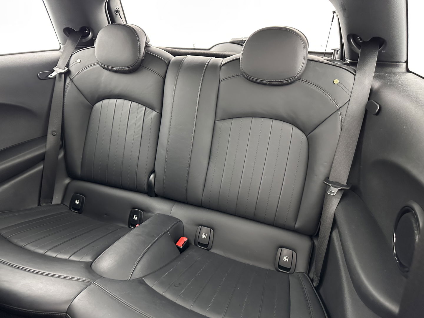 MINI Mini Electric Yours 33 kWh [ 3-Fase ] Aut.*PANO | LUXURY-LEATHER | HARMAN/KARDON-AUDIO | MATRIX-LED | KEYLESS | CAMERA | NAVI-FULLMAP | DIGI-COCKPIT | DAB | HEAD-UP | HEATED-SPORTSEATS | AMBIENT-LIGHT | CCS-FASTLOADER | 17"ALU*