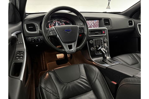 Volvo S60 2.0 T5 245PK R-Design LED Trekhaak Virtual Clima Cruise Navi Leder PDC 18''LMV