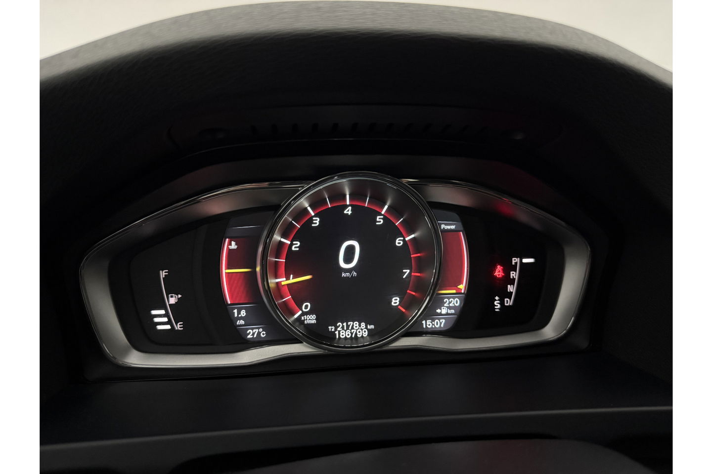 Volvo S60 2.0 T5 245PK R-Design LED Trekhaak Virtual Clima Cruise Navi Leder PDC 18''LMV