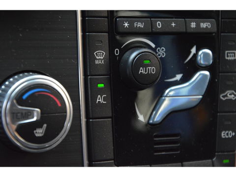 Volvo V70 T4 Polar | Volledig Dealer Onderhouden | Trekhaak | Stoelverwarming | Standkachel | Automaat | Cruise |