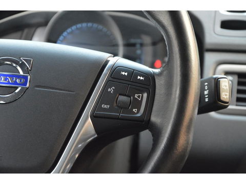 Volvo V70 T4 Polar | Volledig Dealer Onderhouden | Trekhaak | Stoelverwarming | Standkachel | Automaat | Cruise |