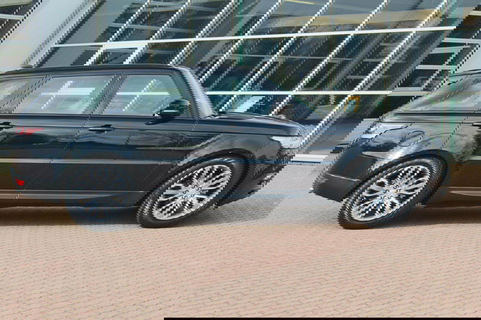 Land Rover Range Rover Sport 3.0 TDV6 258pk HSE Dynamic / InControl Touch Pro / LAND ROVER Range Rover Sport 3.0 TDV6 258pk HSE Dynamic / InControl Touch Pro / NW €122.500