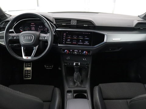 Audi Q3 45 TFSI e S edition | Stoelverwarming | Adaptive cruise | Carplay | 19'' | Virtual Cockpit | Sportstoelen | Half leder | Full LED | Parkeerhulp | PHEV | Plug In