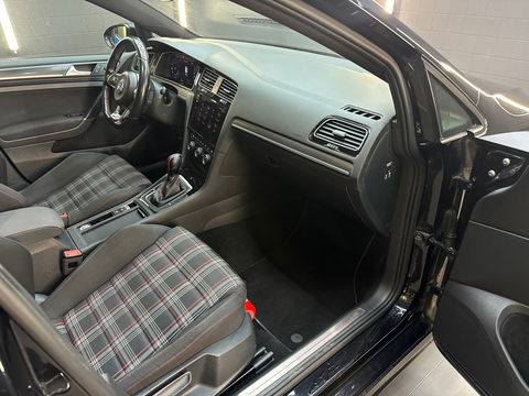 Volkswagen Golf 2.0 TSI GTI Performance Pano|Keyl|DCC|Camera