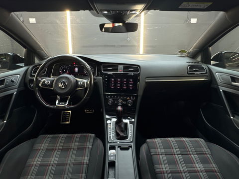 Volkswagen Golf 2.0 TSI GTI Performance Pano|Keyl|DCC|Camera