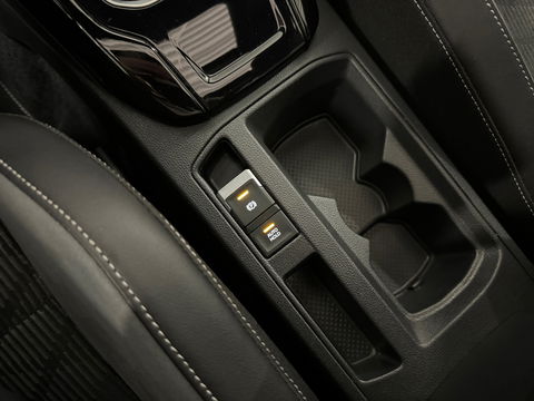 Volkswagen T-Roc 1.5 TSI R-Line Pano|Keyless|Sfeer|Camera|IQ