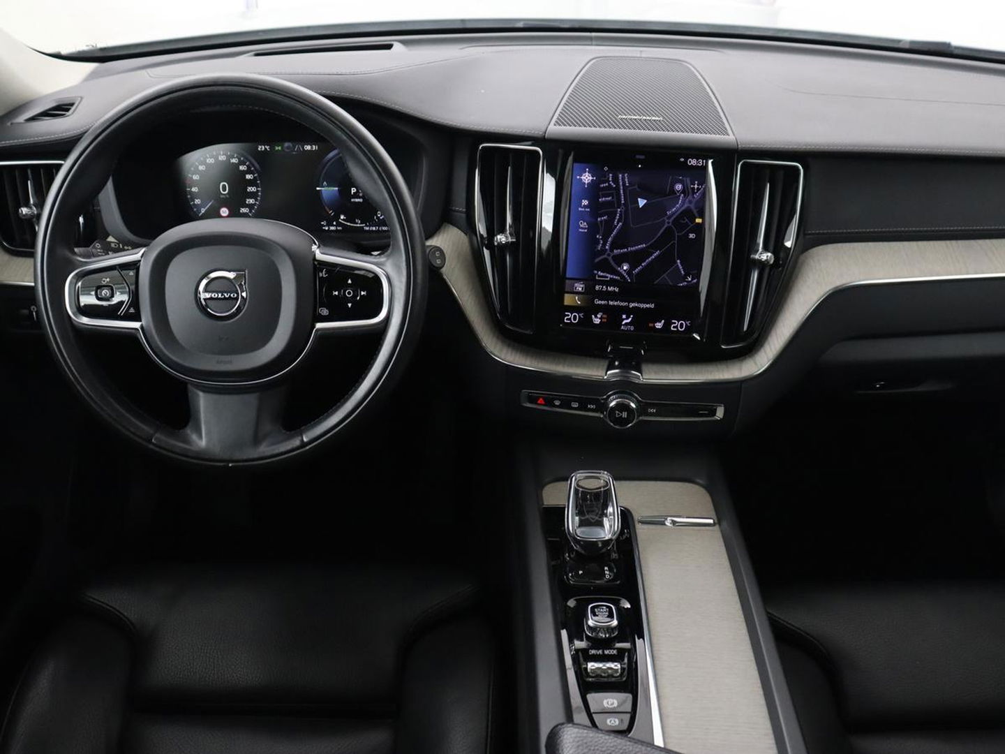 Volvo XC60 2.0 Recharge T6 AWD Inscription | Panoramadak | Leder | Head-Up | Stoel & stuurverwarming | 360 Camera | Harman/Kardon | Carplay | Navigatie | Adaptive cruise | PHEV | Plug In