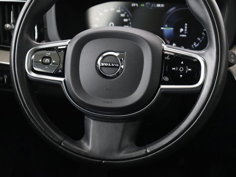 Volvo XC60 2.0 Recharge T6 AWD Inscription | Panoramadak | Leder | Head-Up | Stoel & stuurverwarming | 360 Camera | Harman/Kardon | Carplay | Navigatie | Adaptive cruise | PHEV | Plug In