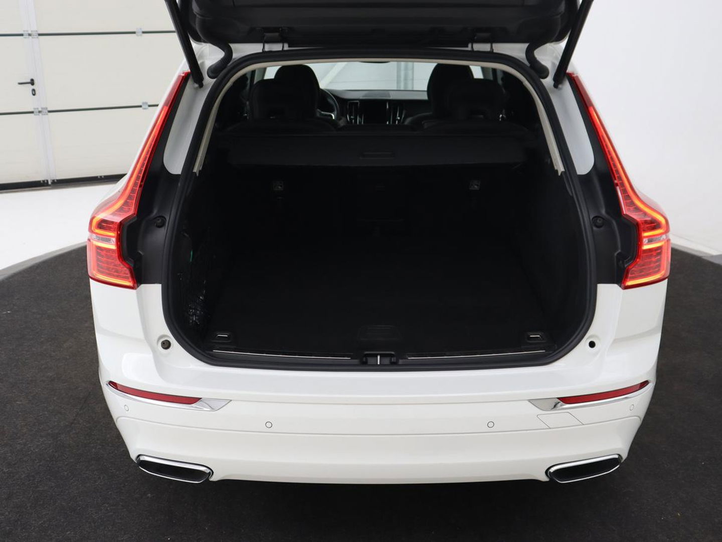 Volvo XC60 2.0 Recharge T6 AWD Inscription | Panoramadak | Leder | Head-Up | Stoel & stuurverwarming | 360 Camera | Harman/Kardon | Carplay | Navigatie | Adaptive cruise | PHEV | Plug In