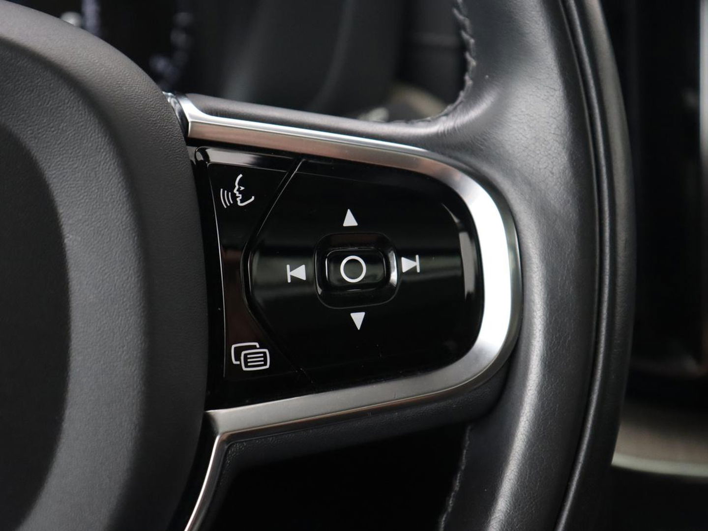 Volvo XC60 2.0 Recharge T6 AWD Inscription | Panoramadak | Leder | Head-Up | Stoel & stuurverwarming | 360 Camera | Harman/Kardon | Carplay | Navigatie | Adaptive cruise | PHEV | Plug In