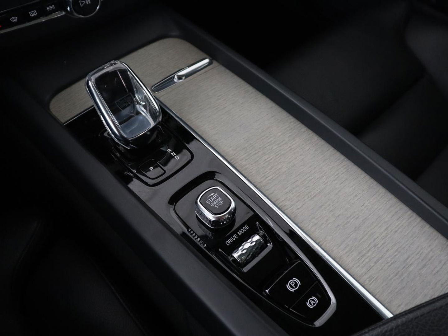 Volvo XC60 2.0 Recharge T6 AWD Inscription | Panoramadak | Leder | Head-Up | Stoel & stuurverwarming | 360 Camera | Harman/Kardon | Carplay | Navigatie | Adaptive cruise | PHEV | Plug In