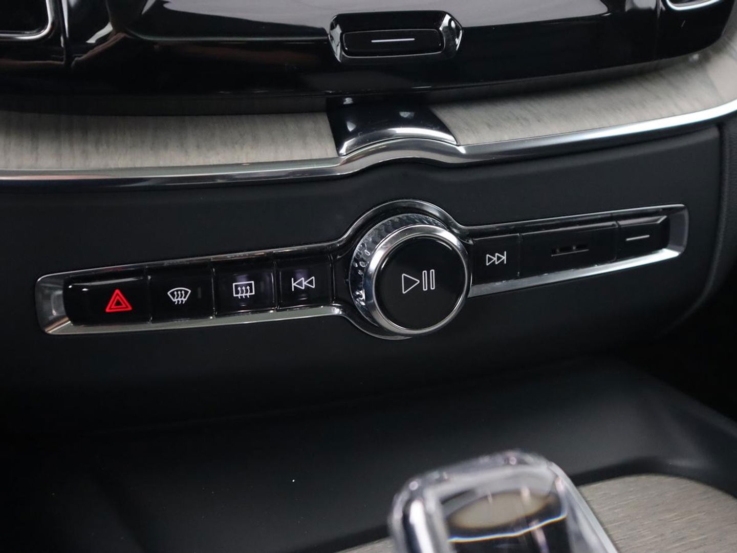 Volvo XC60 2.0 Recharge T6 AWD Inscription | Panoramadak | Leder | Head-Up | Stoel & stuurverwarming | 360 Camera | Harman/Kardon | Carplay | Navigatie | Adaptive cruise | PHEV | Plug In