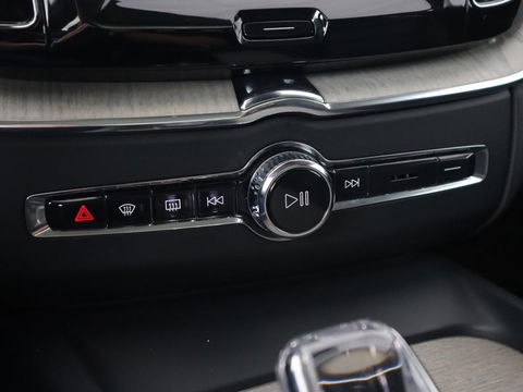 Volvo XC60 2.0 Recharge T6 AWD Inscription | Panoramadak | Leder | Head-Up | Stoel & stuurverwarming | 360 Camera | Harman/Kardon | Carplay | Navigatie | Adaptive cruise | PHEV | Plug In