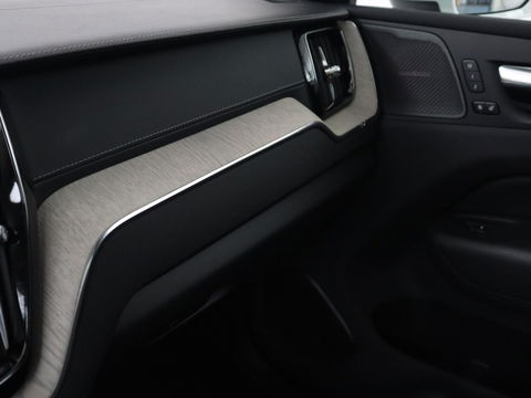 Volvo XC60 2.0 Recharge T6 AWD Inscription | Panoramadak | Leder | Head-Up | Stoel & stuurverwarming | 360 Camera | Harman/Kardon | Carplay | Navigatie | Adaptive cruise | PHEV | Plug In