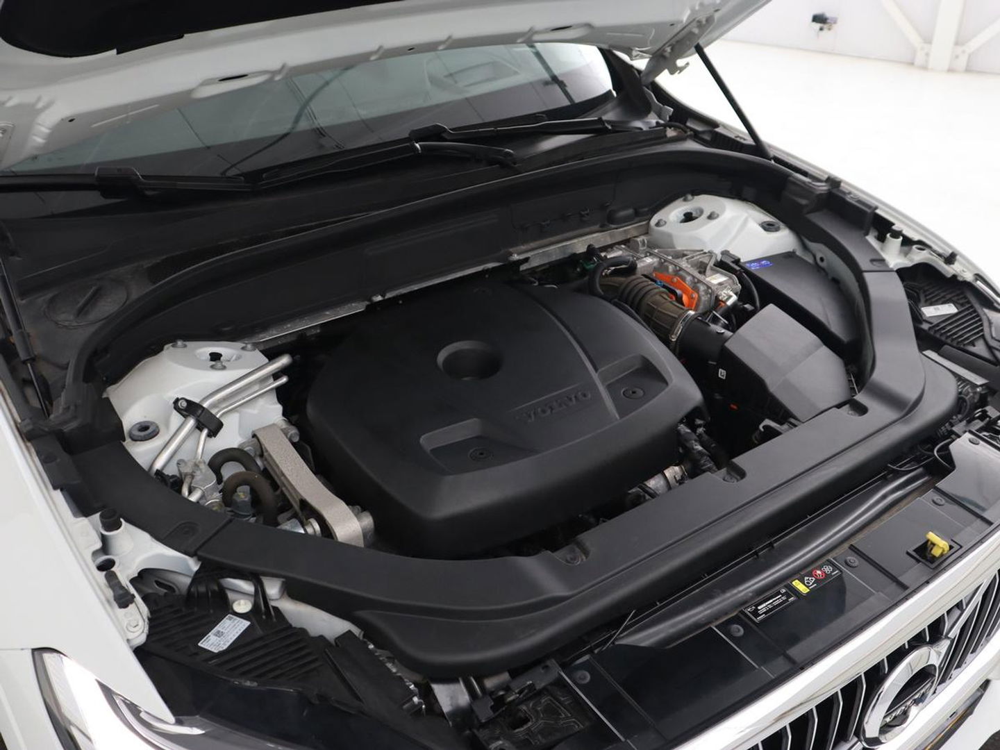 Volvo XC60 2.0 Recharge T6 AWD Inscription | Panoramadak | Leder | Head-Up | Stoel & stuurverwarming | 360 Camera | Harman/Kardon | Carplay | Navigatie | Adaptive cruise | PHEV | Plug In