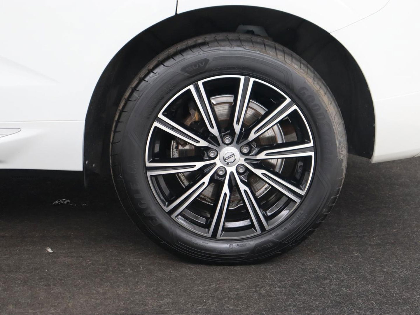 Volvo XC60 2.0 Recharge T6 AWD Inscription | Panoramadak | Leder | Head-Up | Stoel & stuurverwarming | 360 Camera | Harman/Kardon | Carplay | Navigatie | Adaptive cruise | PHEV | Plug In