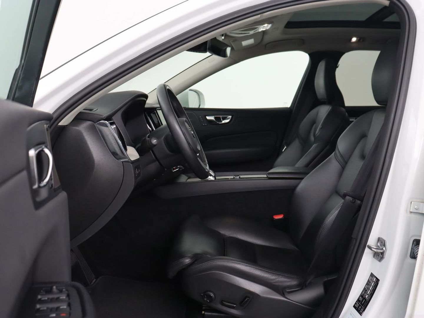 Volvo XC60 2.0 Recharge T6 AWD Inscription | Panoramadak | Leder | Head-Up | Stoel & stuurverwarming | 360 Camera | Harman/Kardon | Carplay | Navigatie | Adaptive cruise | PHEV | Plug In