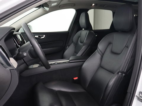 Volvo XC60 2.0 Recharge T6 AWD Inscription | Panoramadak | Leder | Head-Up | Stoel & stuurverwarming | 360 Camera | Harman/Kardon | Carplay | Navigatie | Adaptive cruise | PHEV | Plug In