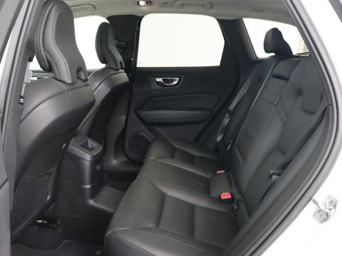 Volvo XC60 2.0 Recharge T6 AWD Inscription | Panoramadak | Leder | Head-Up | Stoel & stuurverwarming | 360 Camera | Harman/Kardon | Carplay | Navigatie | Adaptive cruise | PHEV | Plug In