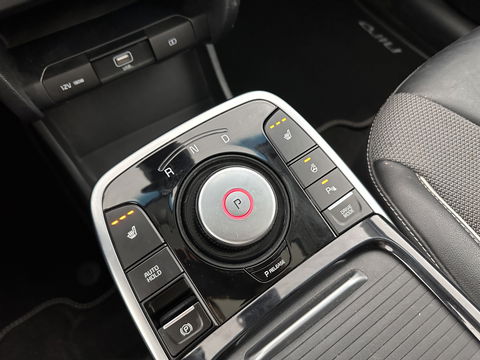 Kia e-Niro DynamicPlusLine 64 kWh (INCL-BTW) Aut.*PANO | 1/2LEATHER | FULL-LED | NAVI-FULLMAP | DAB+ | ADAPTIVE-CRUISE | CAMERA | COMFORT-SEATS | KEYLESS | DIGI-COCKPIT | SHIFT-PADDLES | HEATED-SEATS | CARPLAY | LANE-ASSIST |