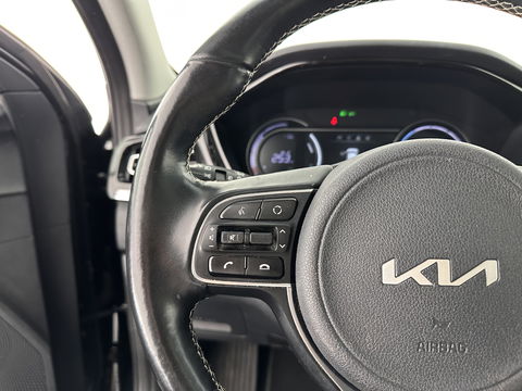 Kia e-Niro DynamicPlusLine 64 kWh (INCL-BTW) Aut.*PANO | 1/2LEATHER | FULL-LED | NAVI-FULLMAP | DAB+ | ADAPTIVE-CRUISE | CAMERA | COMFORT-SEATS | KEYLESS | DIGI-COCKPIT | SHIFT-PADDLES | HEATED-SEATS | CARPLAY | LANE-ASSIST |