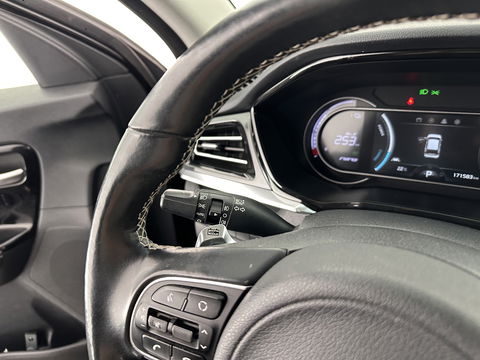 Kia e-Niro DynamicPlusLine 64 kWh (INCL-BTW) Aut.*PANO | 1/2LEATHER | FULL-LED | NAVI-FULLMAP | DAB+ | ADAPTIVE-CRUISE | CAMERA | COMFORT-SEATS | KEYLESS | DIGI-COCKPIT | SHIFT-PADDLES | HEATED-SEATS | CARPLAY | LANE-ASSIST |