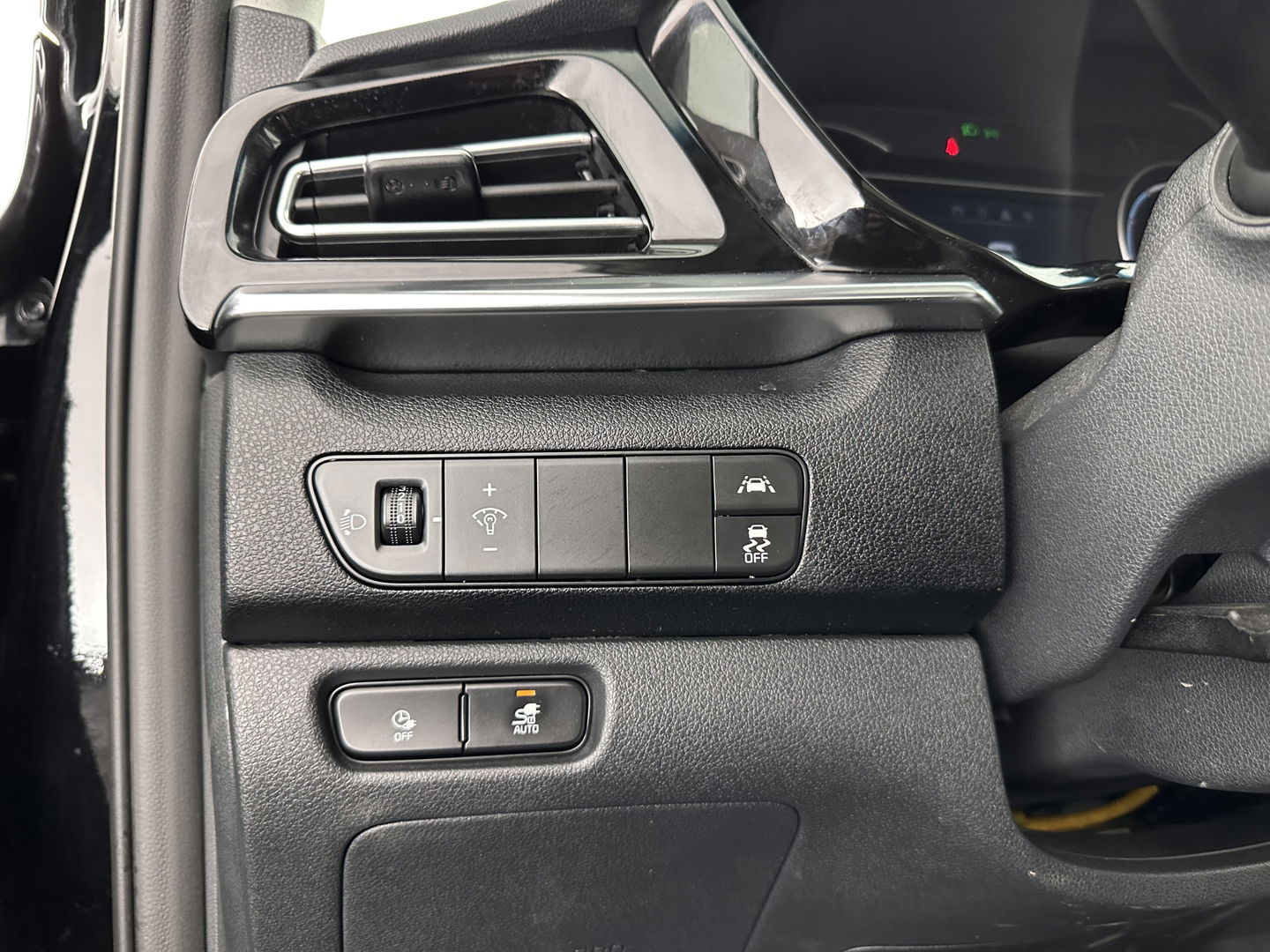 Kia e-Niro DynamicPlusLine 64 kWh (INCL-BTW) Aut.*PANO | 1/2LEATHER | FULL-LED | NAVI-FULLMAP | DAB+ | ADAPTIVE-CRUISE | CAMERA | COMFORT-SEATS | KEYLESS | DIGI-COCKPIT | SHIFT-PADDLES | HEATED-SEATS | CARPLAY | LANE-ASSIST |