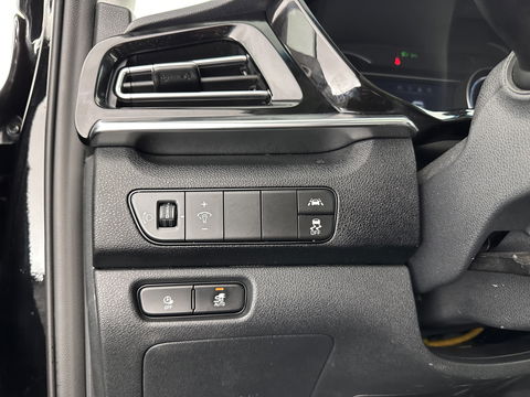 Kia e-Niro DynamicPlusLine 64 kWh (INCL-BTW) Aut.*PANO | 1/2LEATHER | FULL-LED | NAVI-FULLMAP | DAB+ | ADAPTIVE-CRUISE | CAMERA | COMFORT-SEATS | KEYLESS | DIGI-COCKPIT | SHIFT-PADDLES | HEATED-SEATS | CARPLAY | LANE-ASSIST |