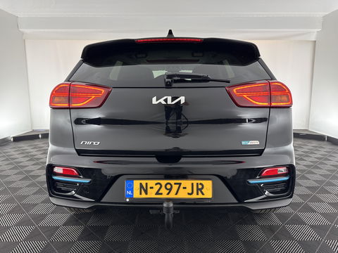 Kia e-Niro DynamicPlusLine 64 kWh (INCL-BTW) Aut.*PANO | 1/2LEATHER | FULL-LED | NAVI-FULLMAP | DAB+ | ADAPTIVE-CRUISE | CAMERA | COMFORT-SEATS | KEYLESS | DIGI-COCKPIT | SHIFT-PADDLES | HEATED-SEATS | CARPLAY | LANE-ASSIST |