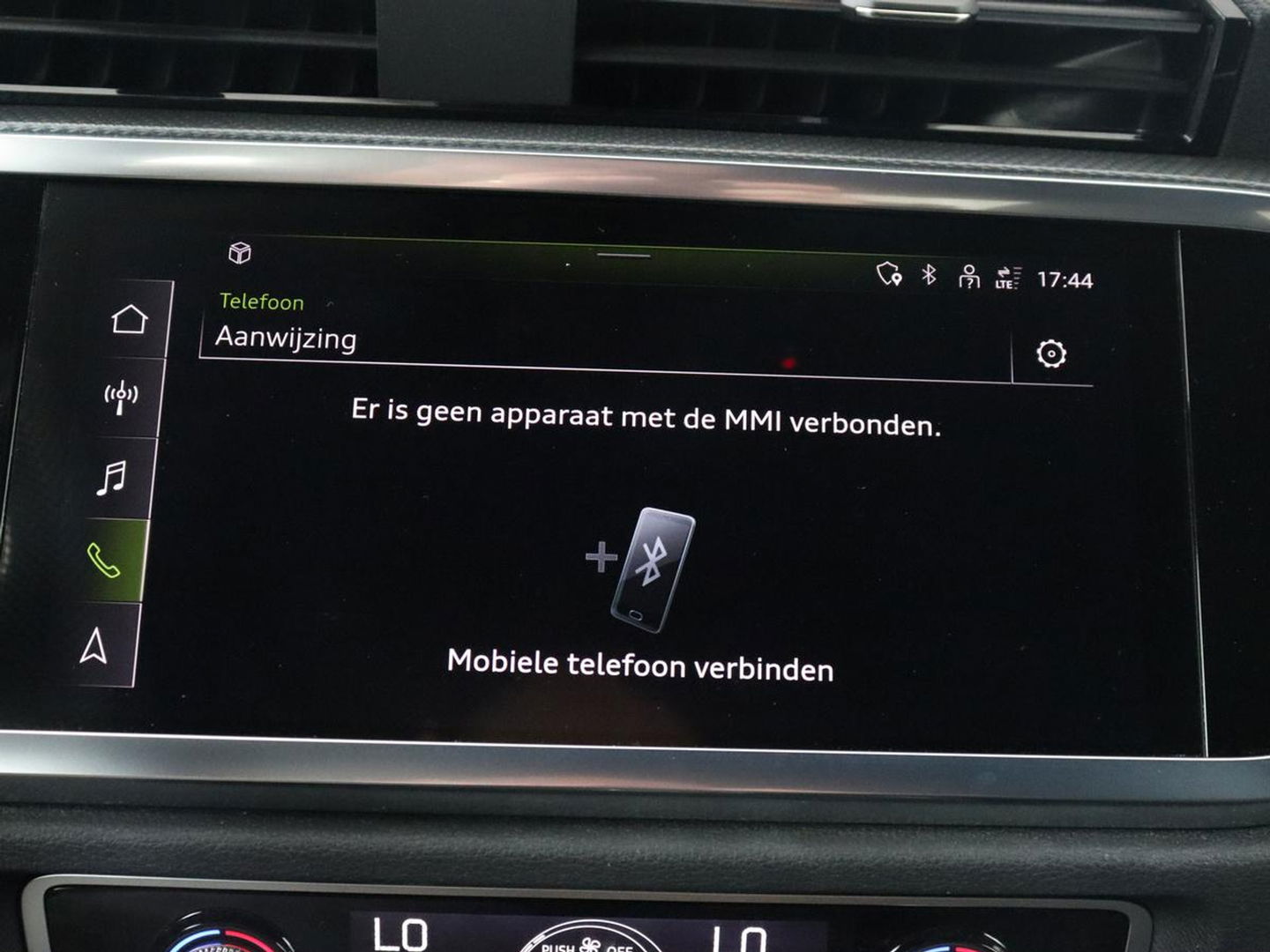 Audi Q3 45 TFSI e S edition | Stoelverwarming | Adaptive cruise | Carplay | 19'' | Virtual Cockpit | Sportstoelen | Half leder | Full LED | Parkeerhulp | PHEV | Plug In