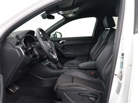 Audi Q3 45 TFSI e S edition | Stoelverwarming | Adaptive cruise | Carplay | 19'' | Virtual Cockpit | Sportstoelen | Half leder | Full LED | Parkeerhulp | PHEV | Plug In