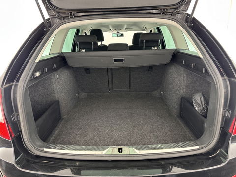 Škoda Superb Combi 1.8 TSI Comfort Business Line *NAVI-FULLMAP | COMFORT-SEATS | ECC | AMUNDSEN-AUDIO | PDC | CRUISE | PRIVACY-GLASS | 16''ALU*