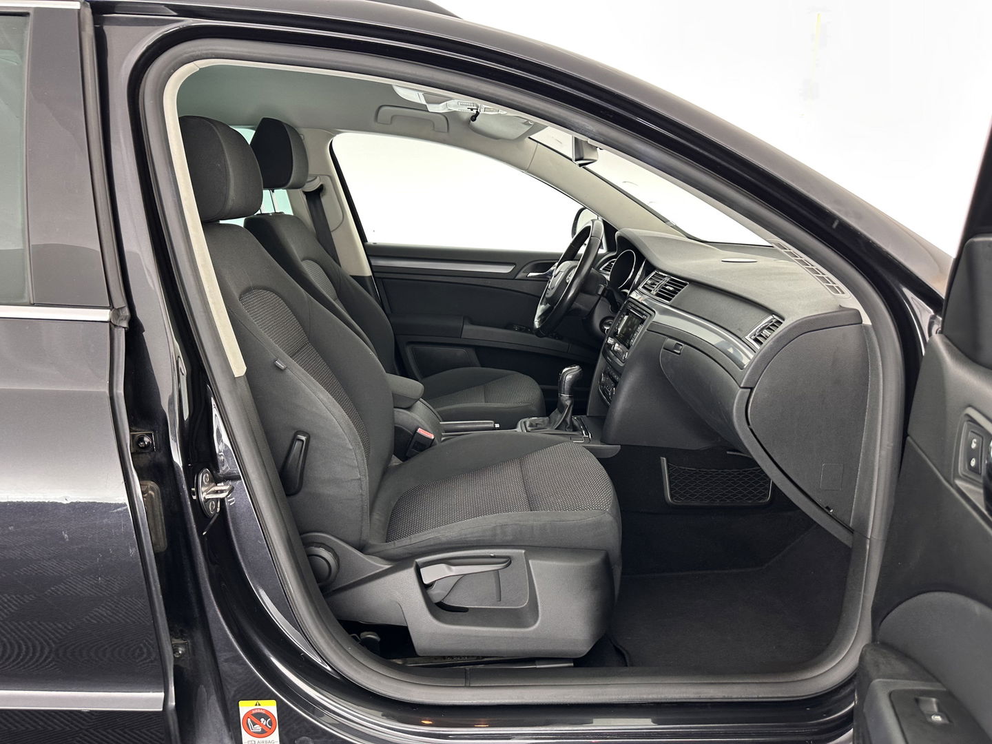 Škoda Superb Combi 1.8 TSI Comfort Business Line *NAVI-FULLMAP | COMFORT-SEATS | ECC | AMUNDSEN-AUDIO | PDC | CRUISE | PRIVACY-GLASS | 16''ALU*