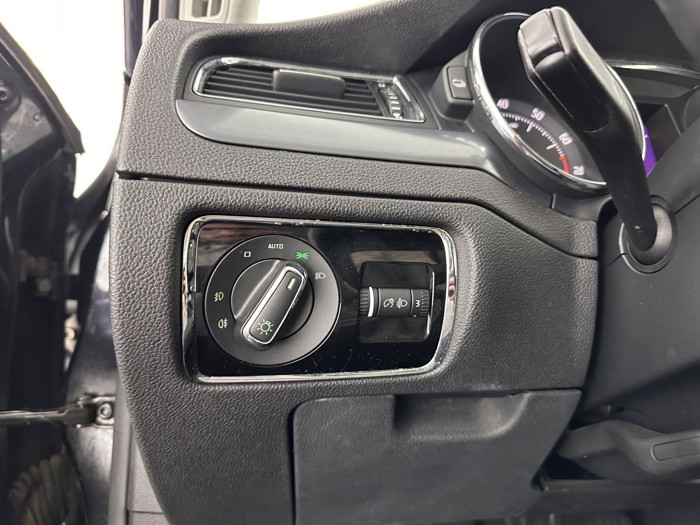 Škoda Superb Combi 1.8 TSI Comfort Business Line *NAVI-FULLMAP | COMFORT-SEATS | ECC | AMUNDSEN-AUDIO | PDC | CRUISE | PRIVACY-GLASS | 16''ALU*