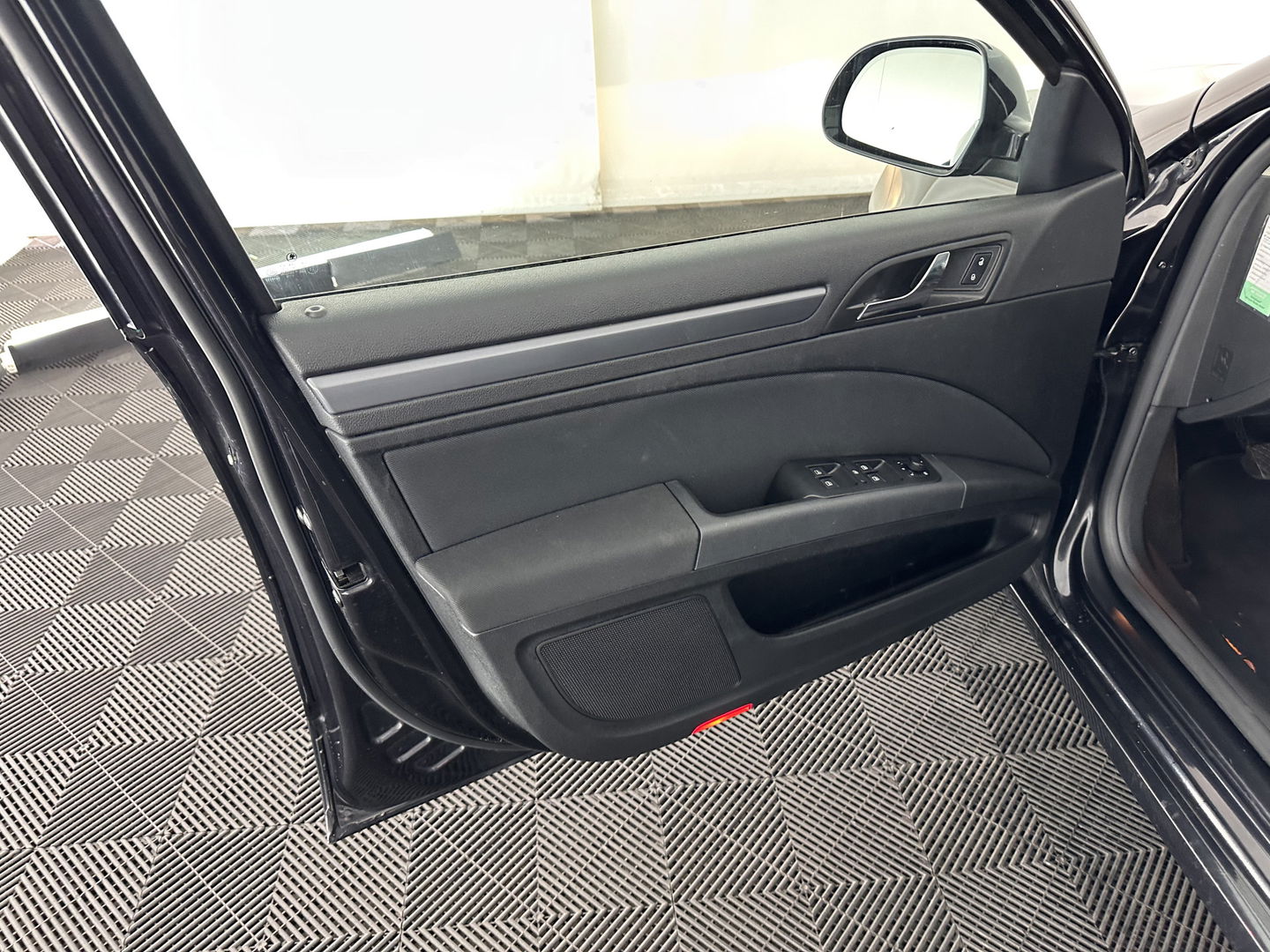 Škoda Superb Combi 1.8 TSI Comfort Business Line *NAVI-FULLMAP | COMFORT-SEATS | ECC | AMUNDSEN-AUDIO | PDC | CRUISE | PRIVACY-GLASS | 16''ALU*