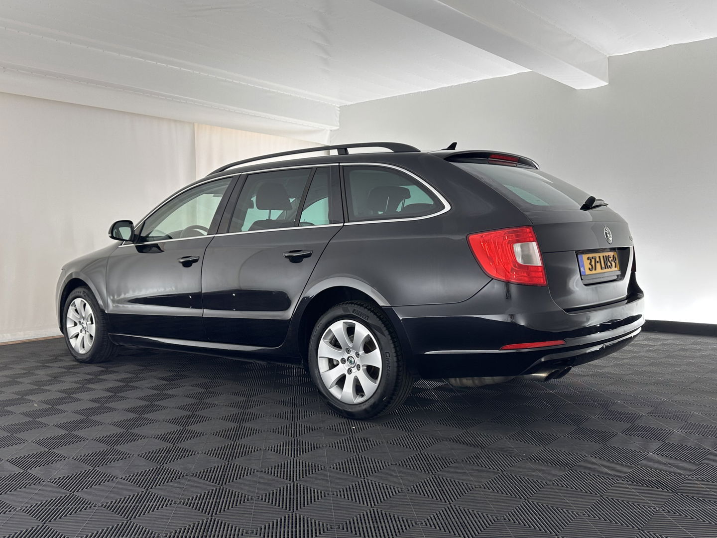 Škoda Superb Combi 1.8 TSI Comfort Business Line *NAVI-FULLMAP | COMFORT-SEATS | ECC | AMUNDSEN-AUDIO | PDC | CRUISE | PRIVACY-GLASS | 16''ALU*